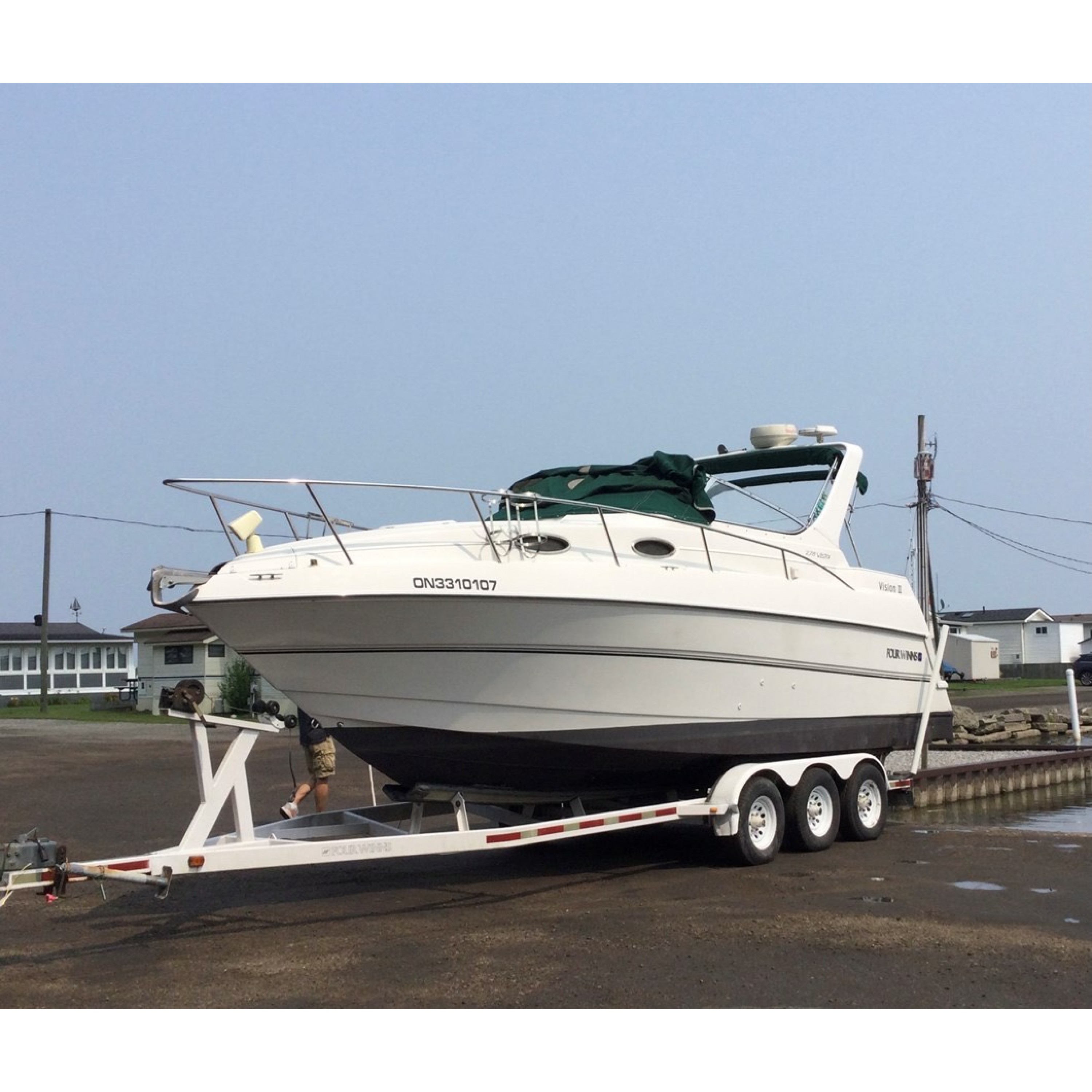 1998 27' 2" FOUR WINNS Cruising Yacht - Lillypad 1998 27' 2" FOUR WINNS Cruising Yacht - Lillypad
