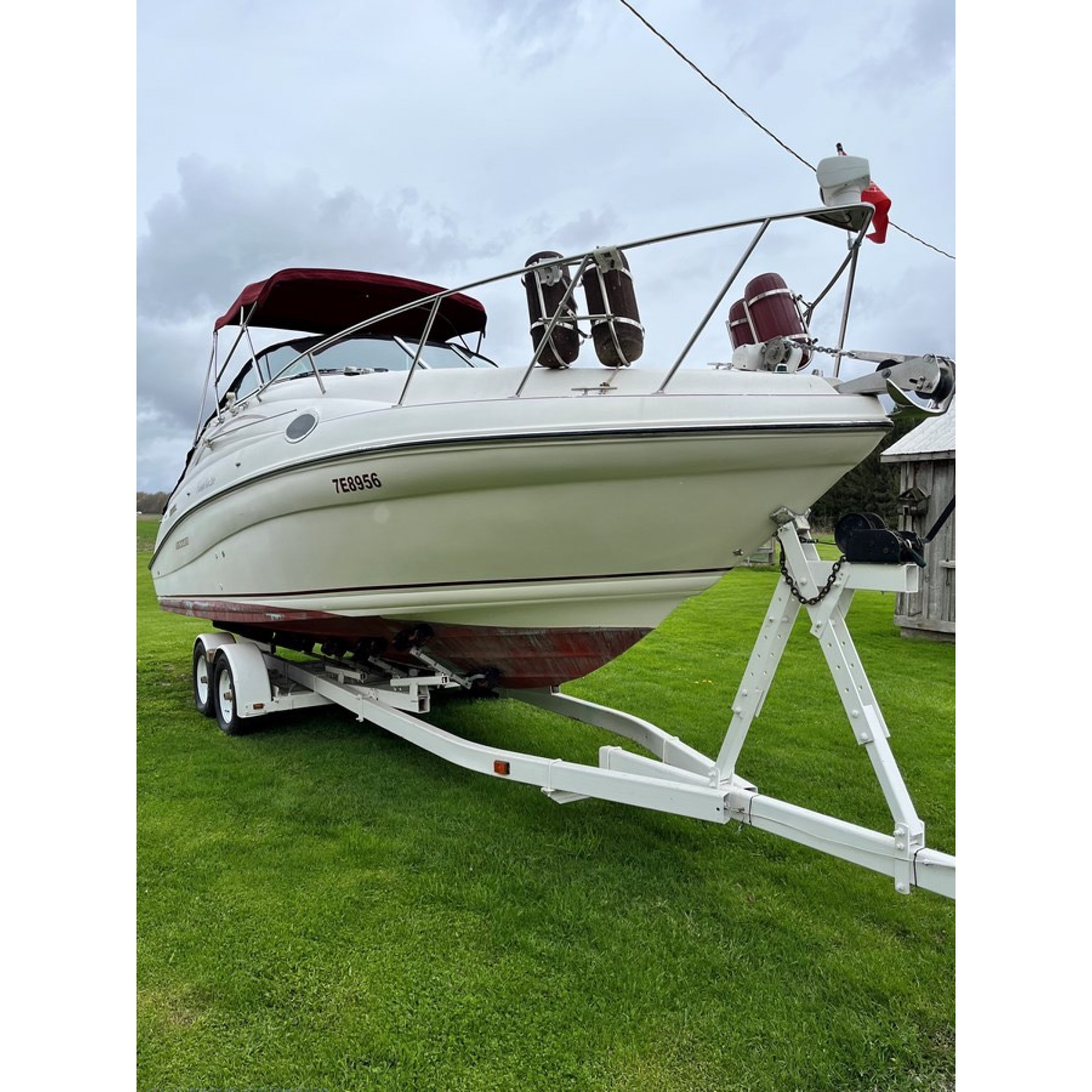 1996 27' 6" RINKER Festa Vee 266 Cuddy Boat No Time 1996 27' 6" RINKER Festa Vee 266 Cuddy Boat No Time
