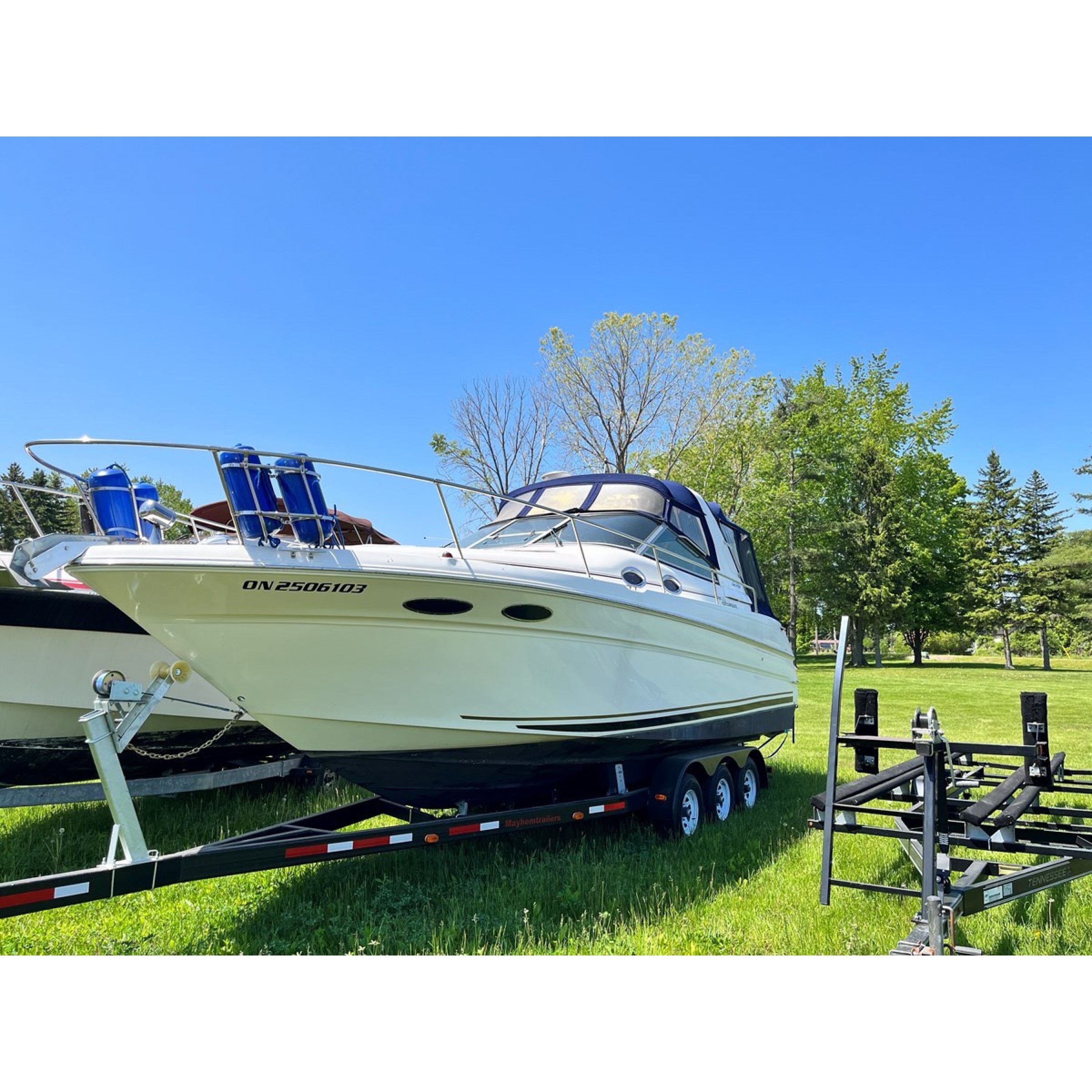 2000 29' 6" SEA RAY 290 Sundancer Double Cabin Honeymoon 2000 29' 6" SEA RAY 290 Sundancer Double Cabin Honeymoon