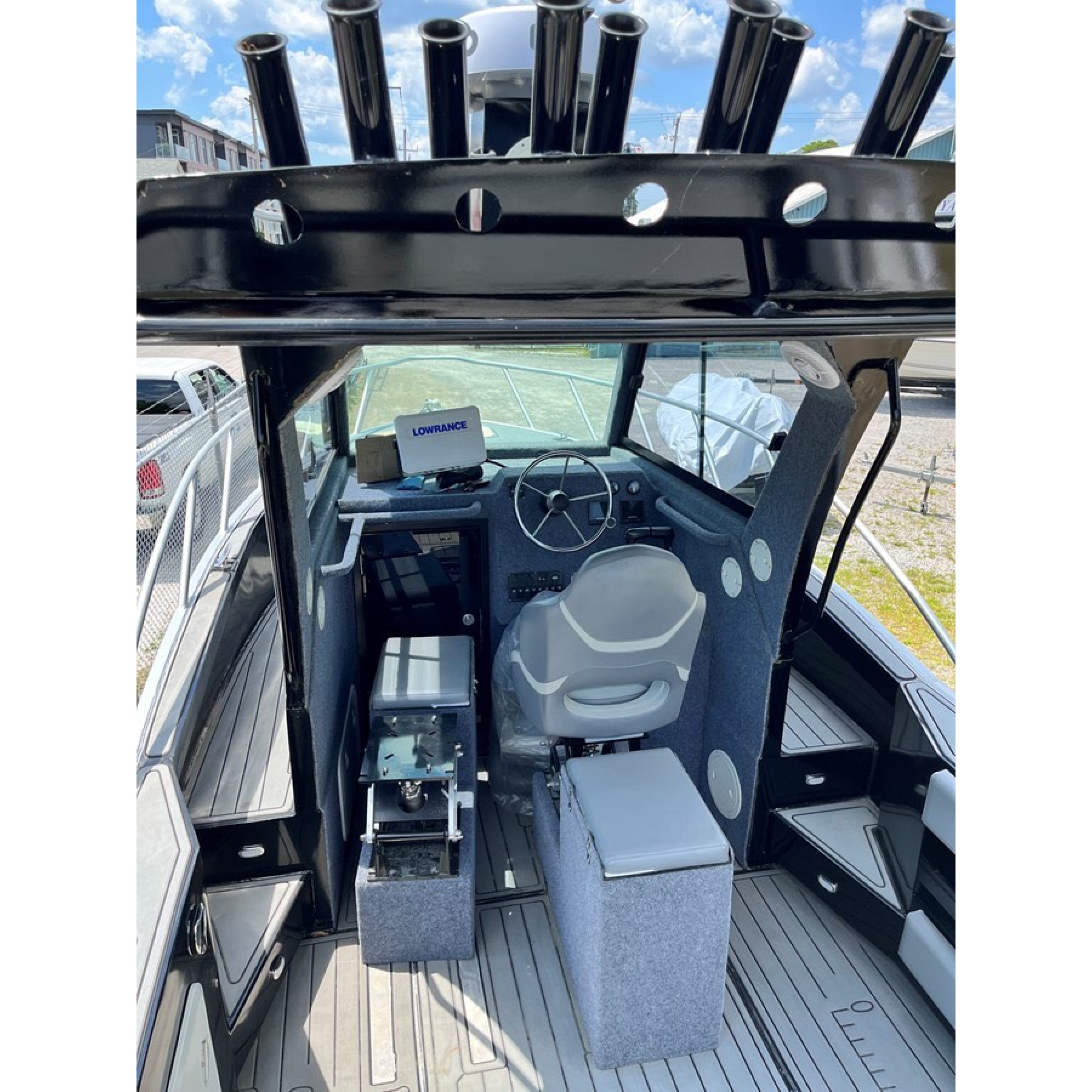 2021 24' Oakley SK750 Center Console