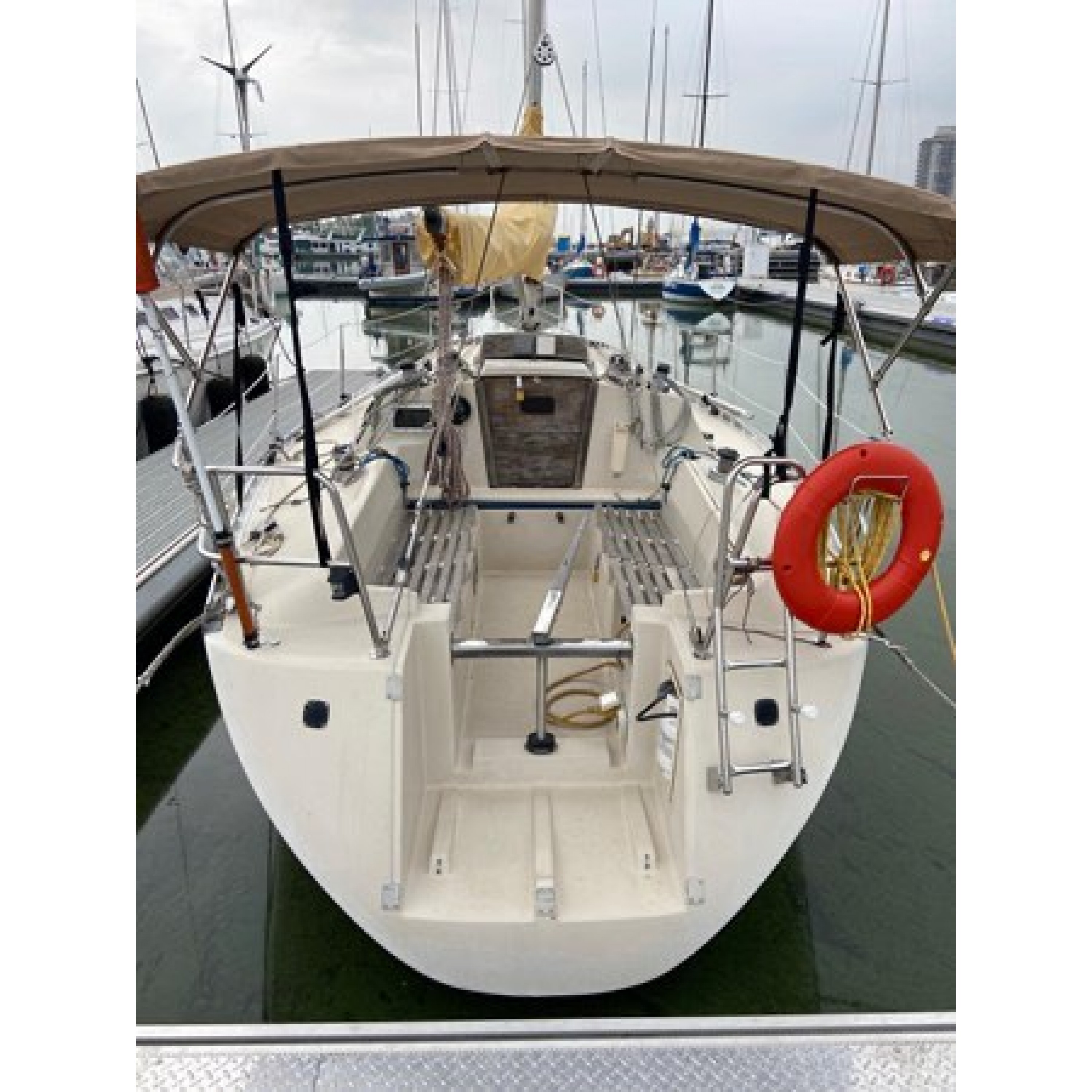 1983 30ft 6in BENETEAU Cruising/Racing Sailboat, La Belle Vie