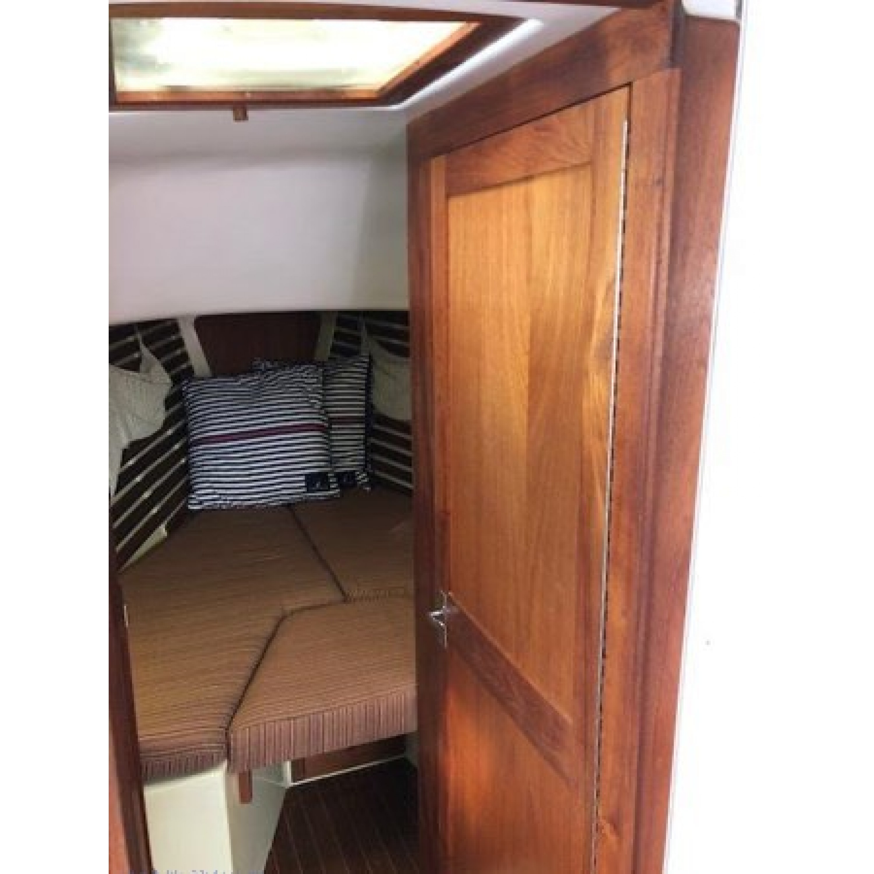 1982 32' BAYFIELD BOAT YARD LTD Center Cockpit Cyrano 1982 32' BAYFIELD BOAT YARD LTD Center Cockpit Cyrano
