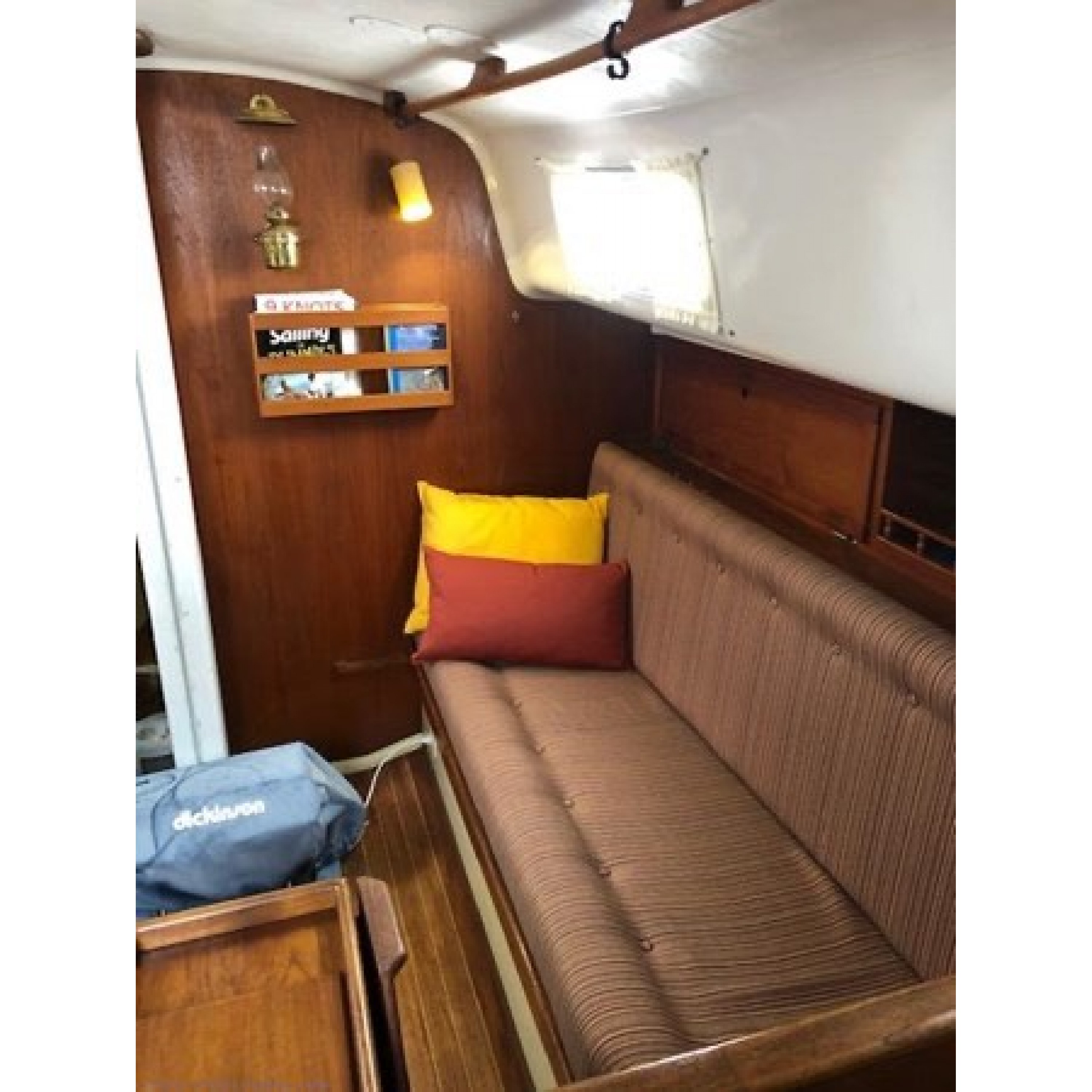 1982 32' BAYFIELD BOAT YARD LTD Center Cockpit Cyrano 1982 32' BAYFIELD BOAT YARD LTD Center Cockpit Cyrano