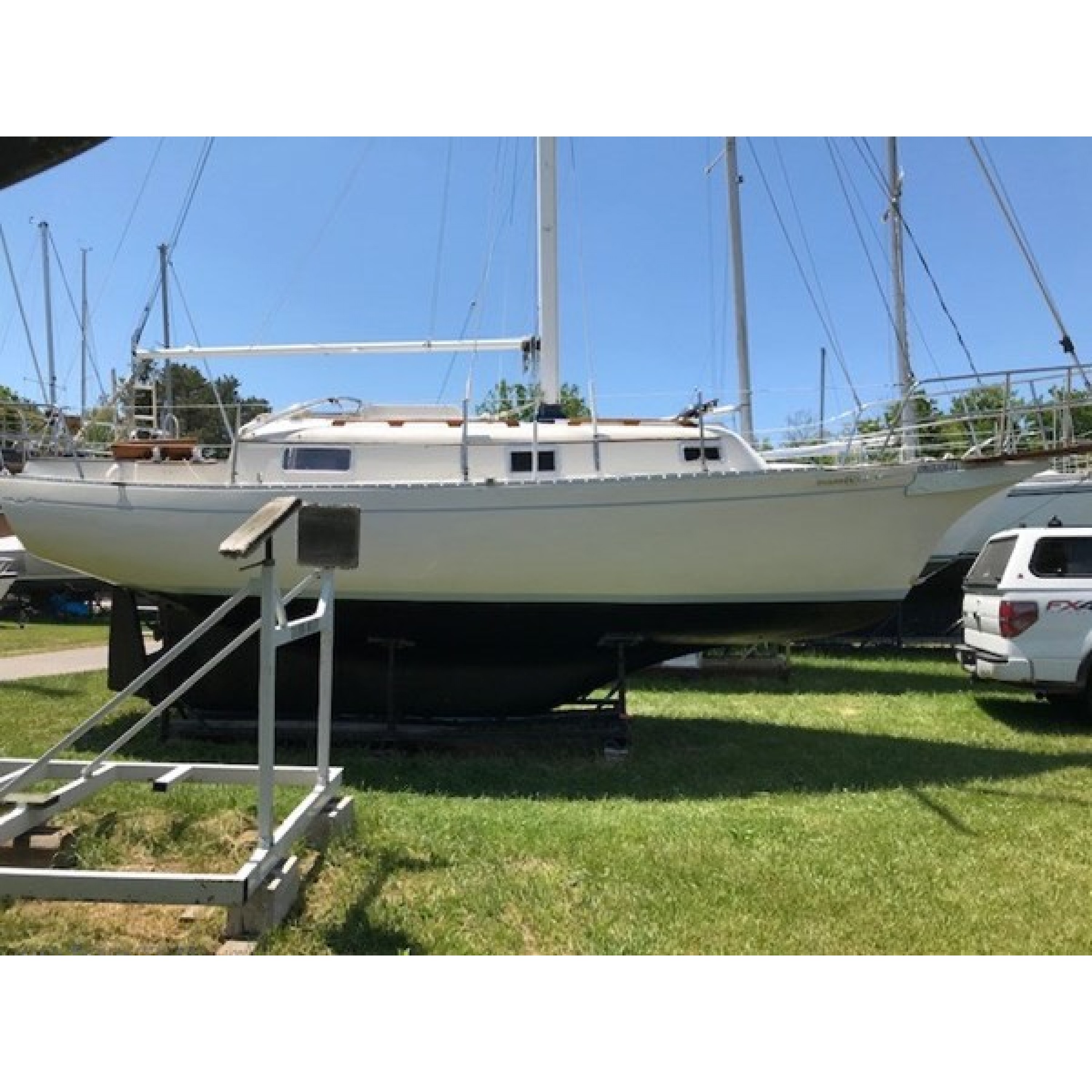 1982 32' 1" BAYFIELD YACHTS Cruising Sailboat No Name 1982 32' 1" BAYFIELD YACHTS Cruising Sailboat No Name