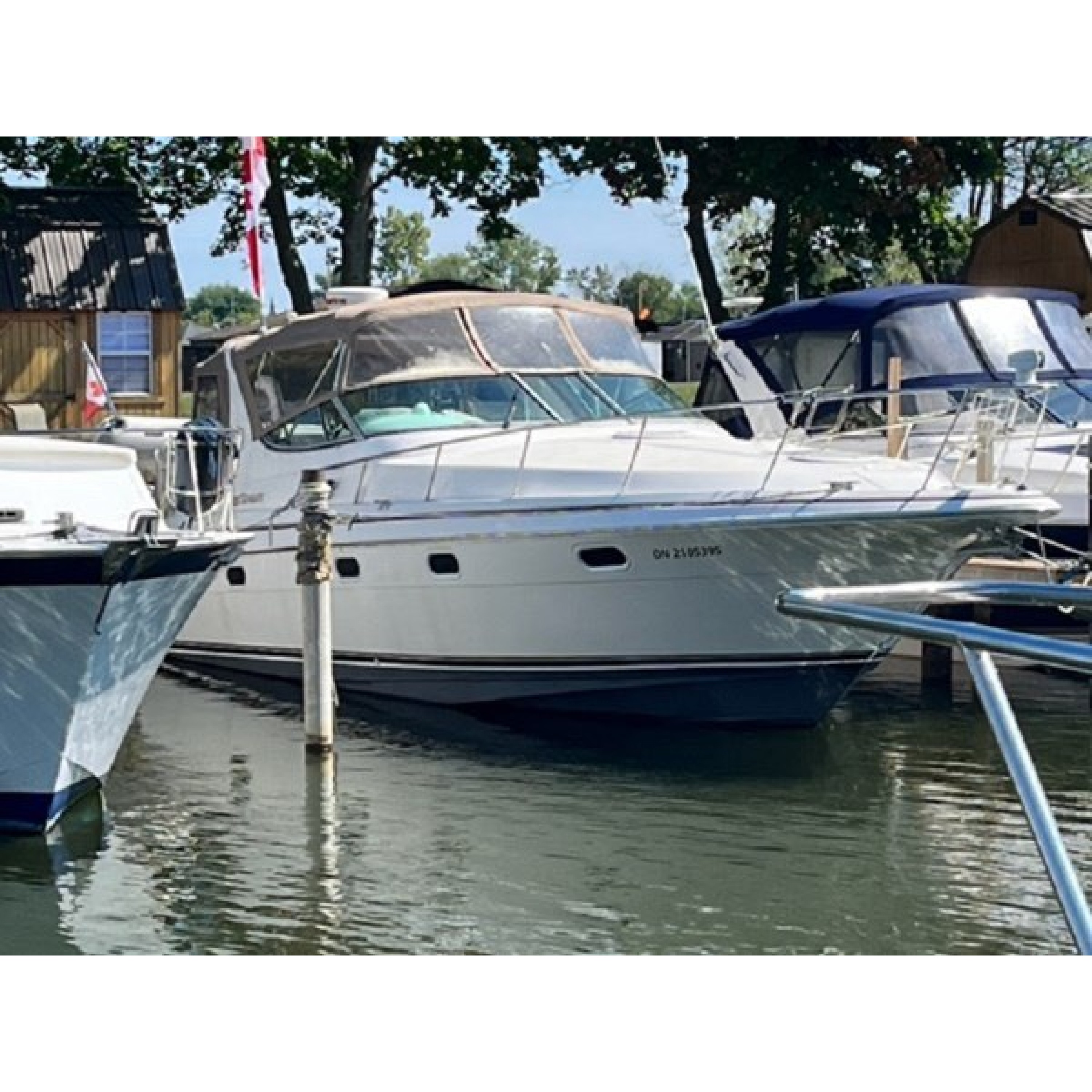 1996 34' 10" CRUISERS YACHTS Cruising Yacht 1996 34' 10" CRUISERS YACHTS Cruising Yacht