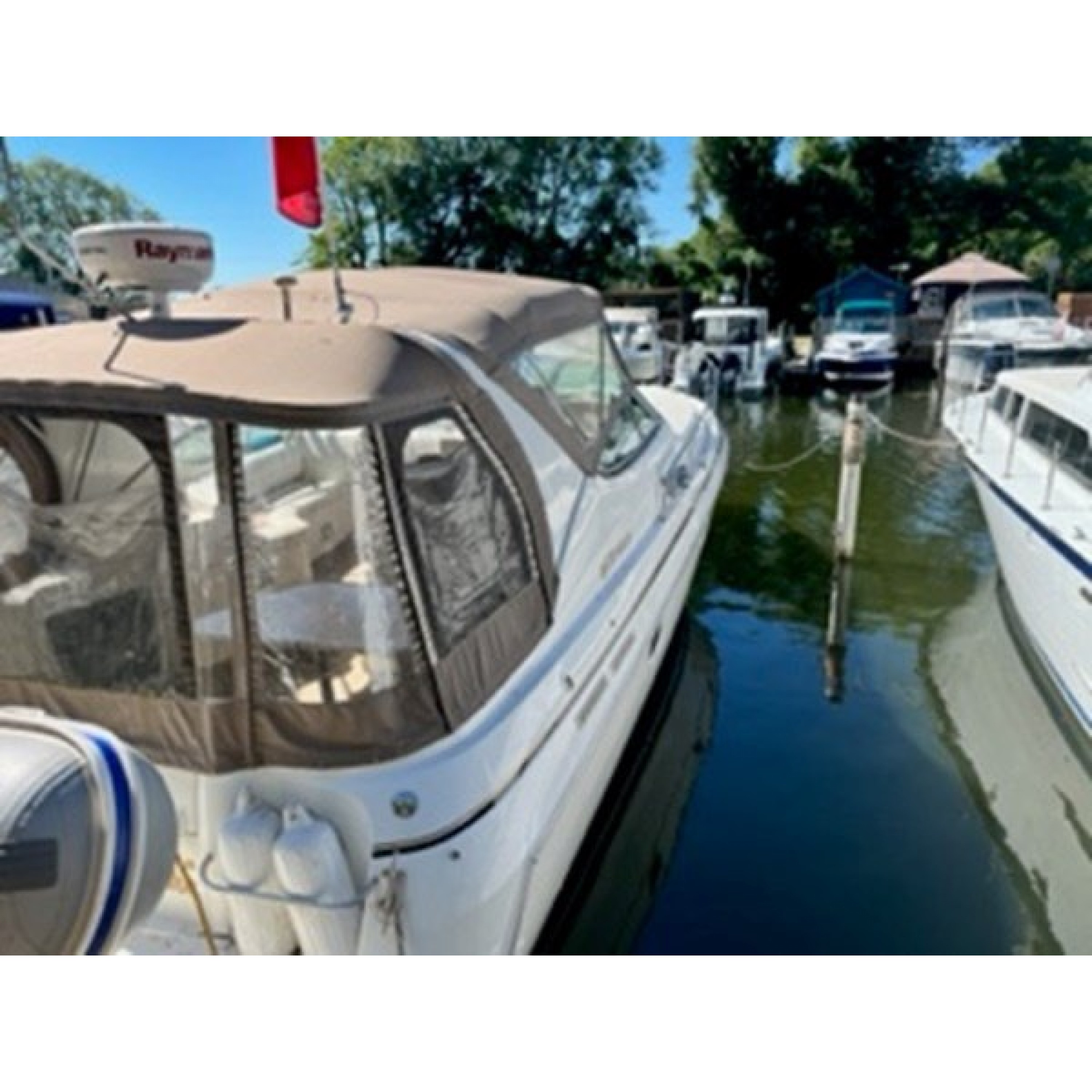 1996 34' 10" CRUISERS YACHTS Cruising Yacht 1996 34' 10" CRUISERS YACHTS Cruising Yacht