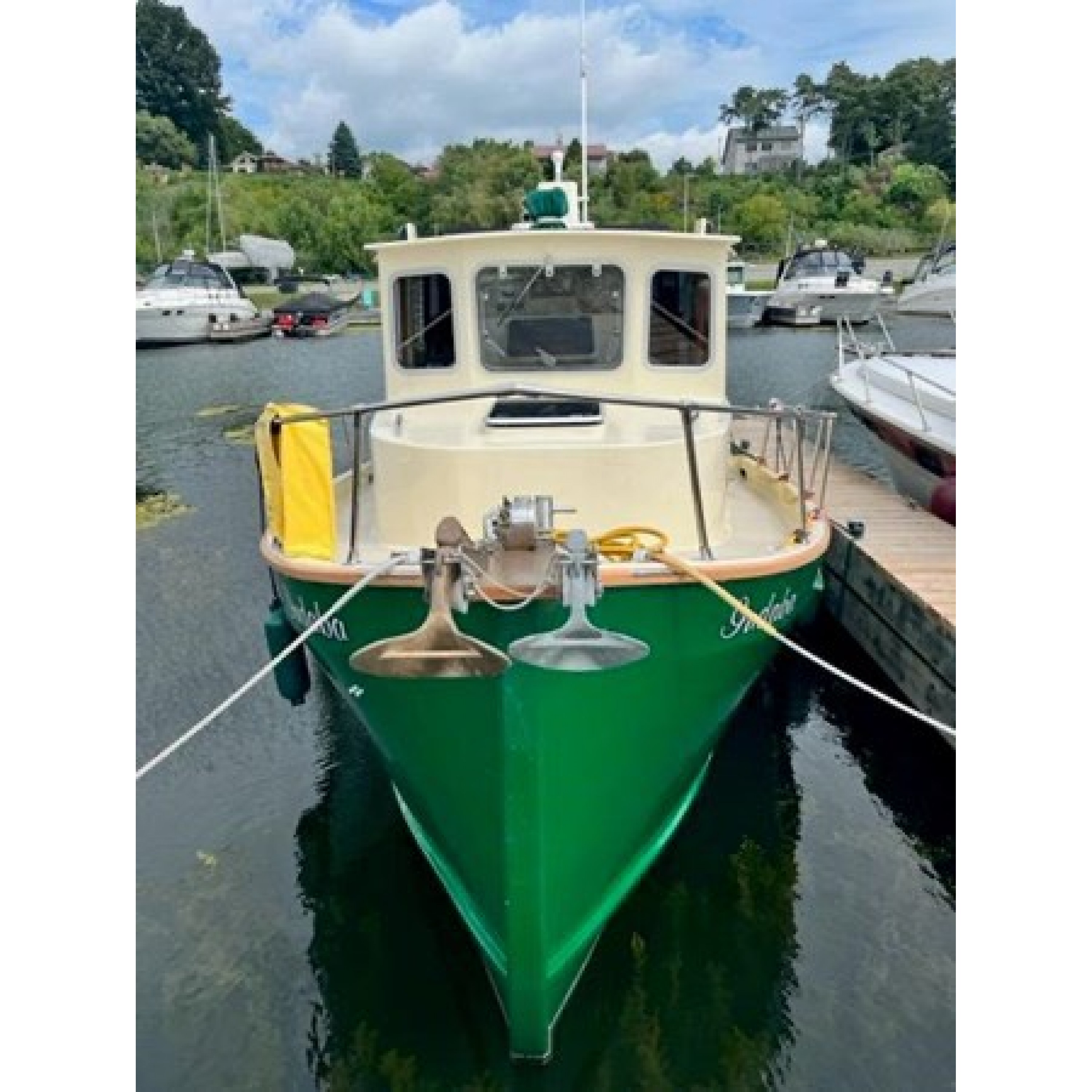 2006 Indaba 31' CUSTOM Trawler Yacht