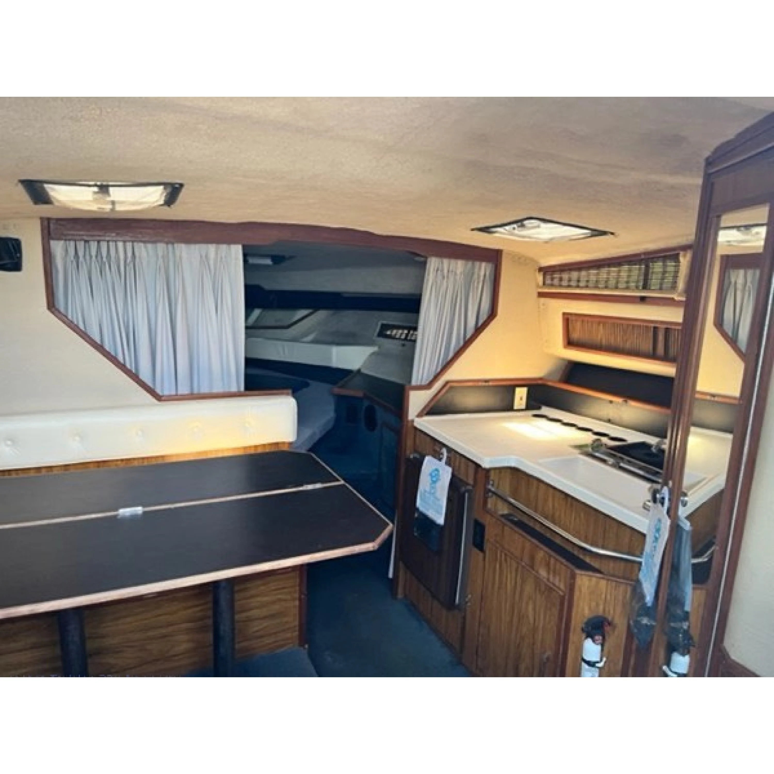 1985 31' 4" SEA RAY Cruising Yacht "Ken Kelly" 1985 31' 4" SEA RAY Cruising Yacht "Ken Kelly"