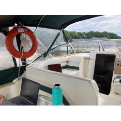 1998 30' 2" RINKER 280 Fiesta Vee 1998 30' 2" RINKER 280 Fiesta Vee