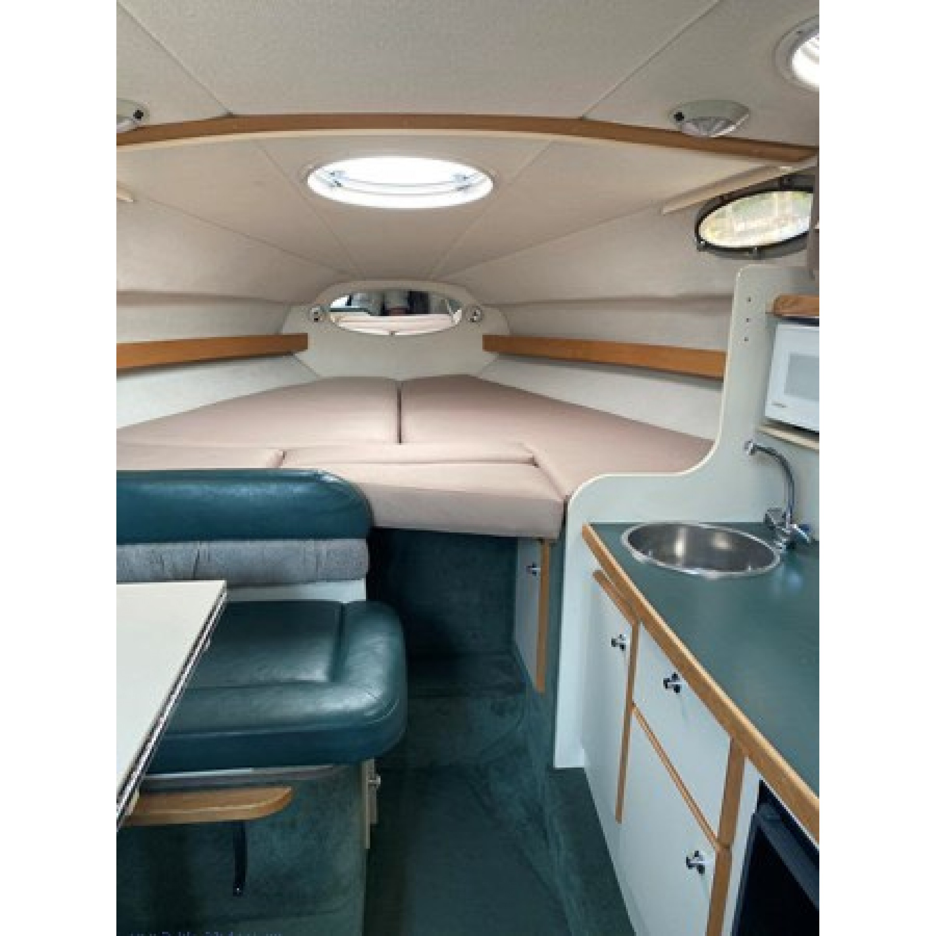 1998 27' 2" FOUR WINNS Cruising Yacht - Lillypad 1998 27' 2" FOUR WINNS Cruising Yacht - Lillypad