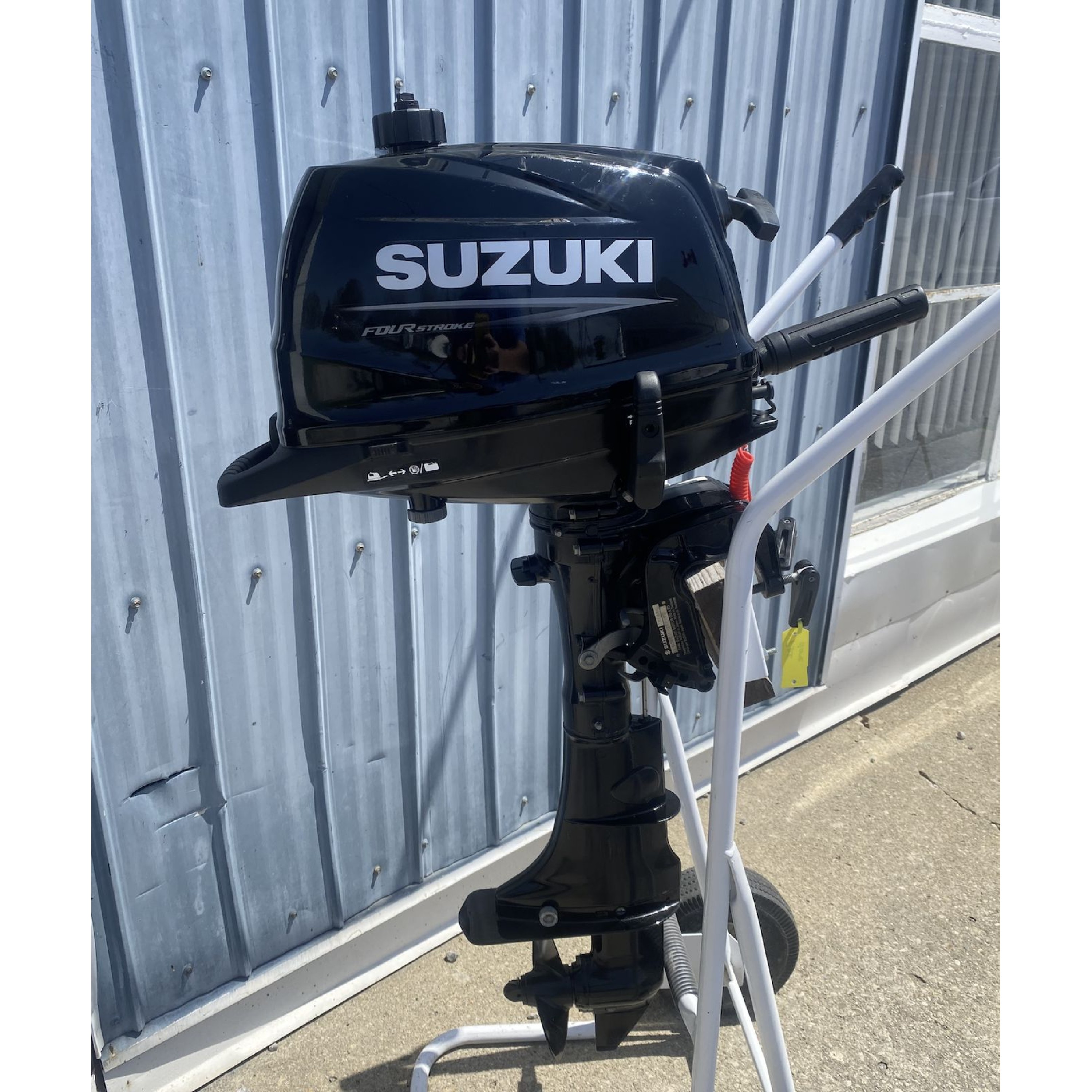 USED 2022 SUZUKI 6 HP OUTBOARD (00603F-247817) USED 2022 SUZUKI 6 HP OUTBOARD (00603F-247817)