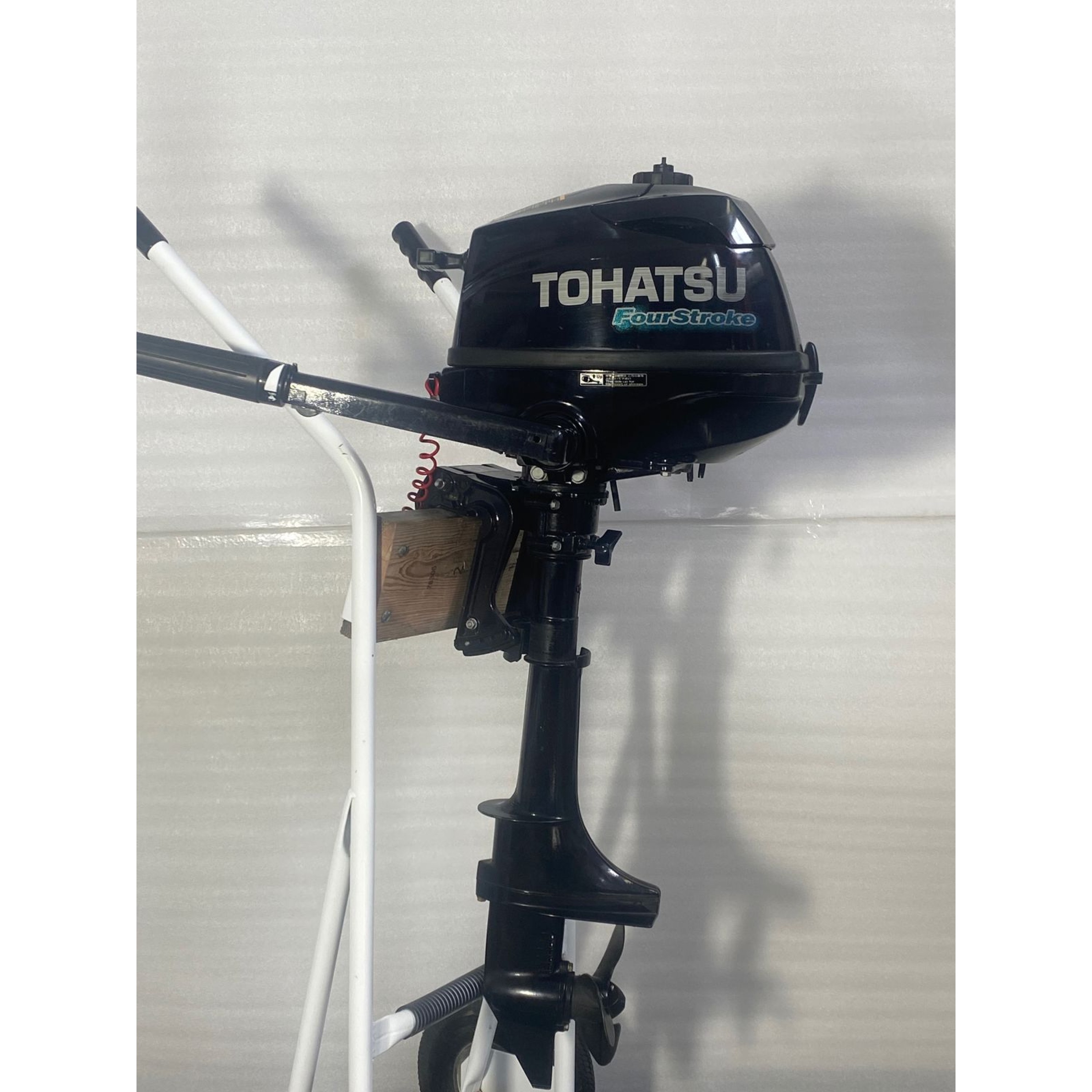 USED 2010 TOHATSU 3.5 HP OUTBOARD USED 2010 TOHATSU 3.5 HP OUTBOARD