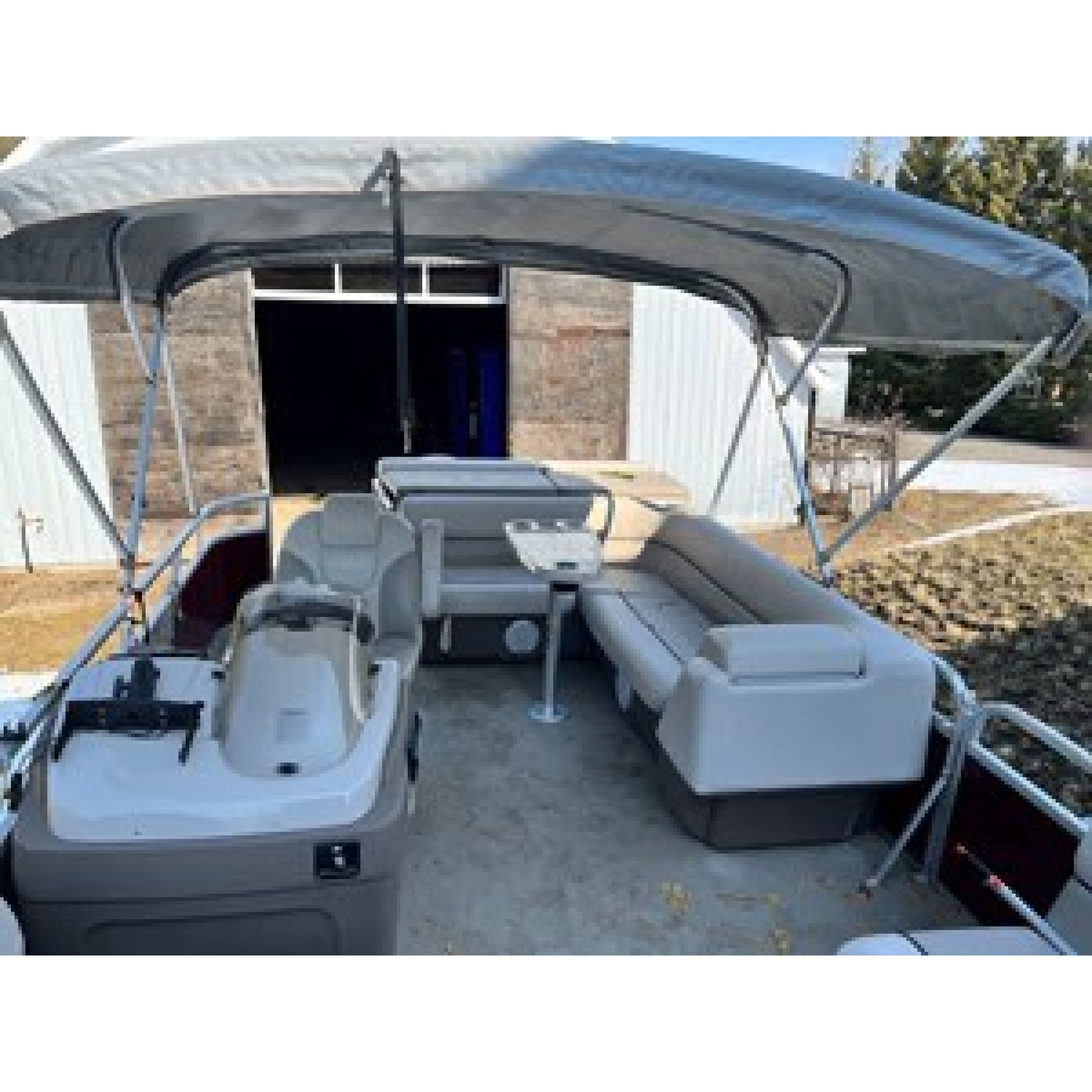 2016 21' 6" PRINCE Sport Fisher 21 Pontoon Boat Princecraft