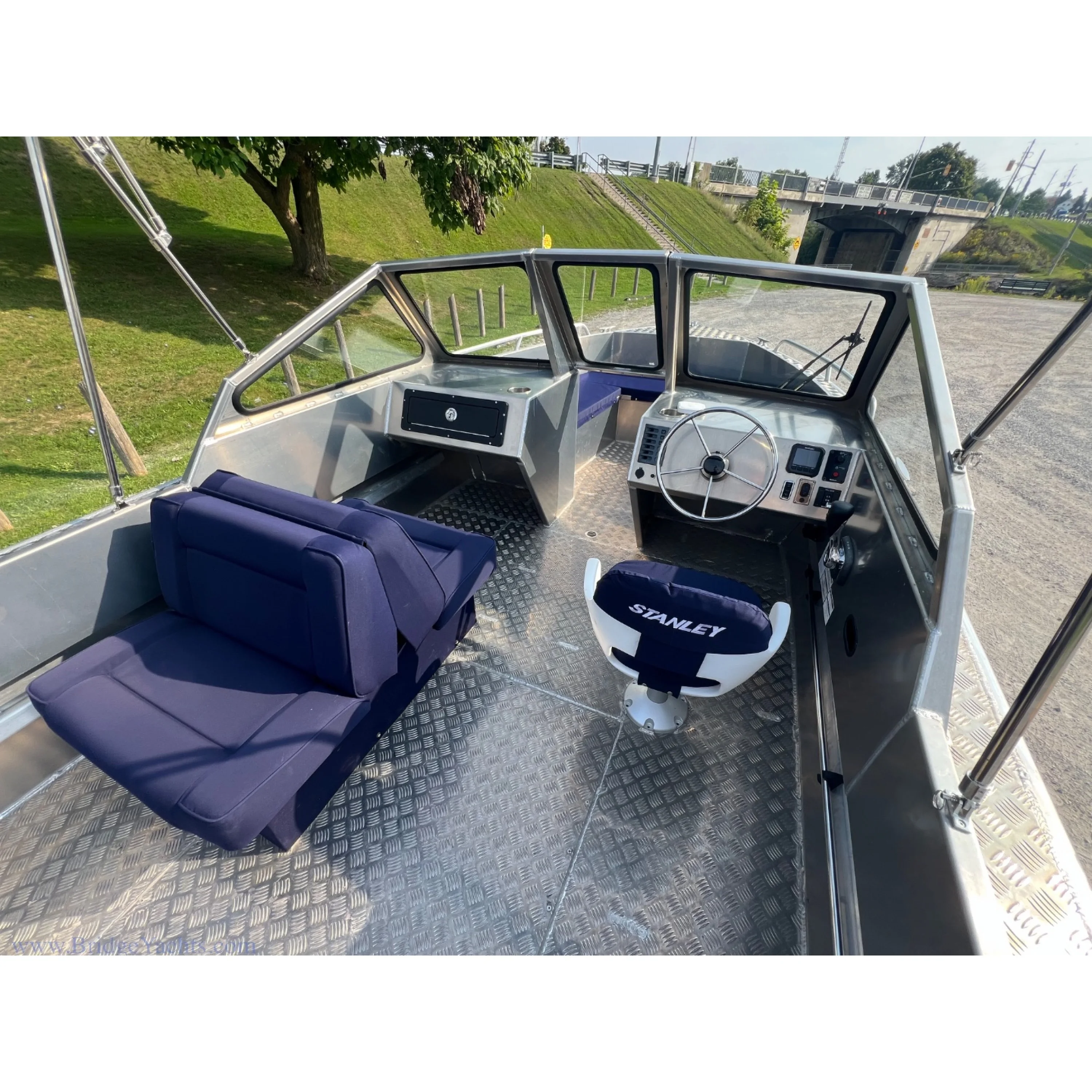 Stanley Islander 21 Dual Console - Digital Suzuki Stanley Islander 21 Dual Console - Digital Suzuki