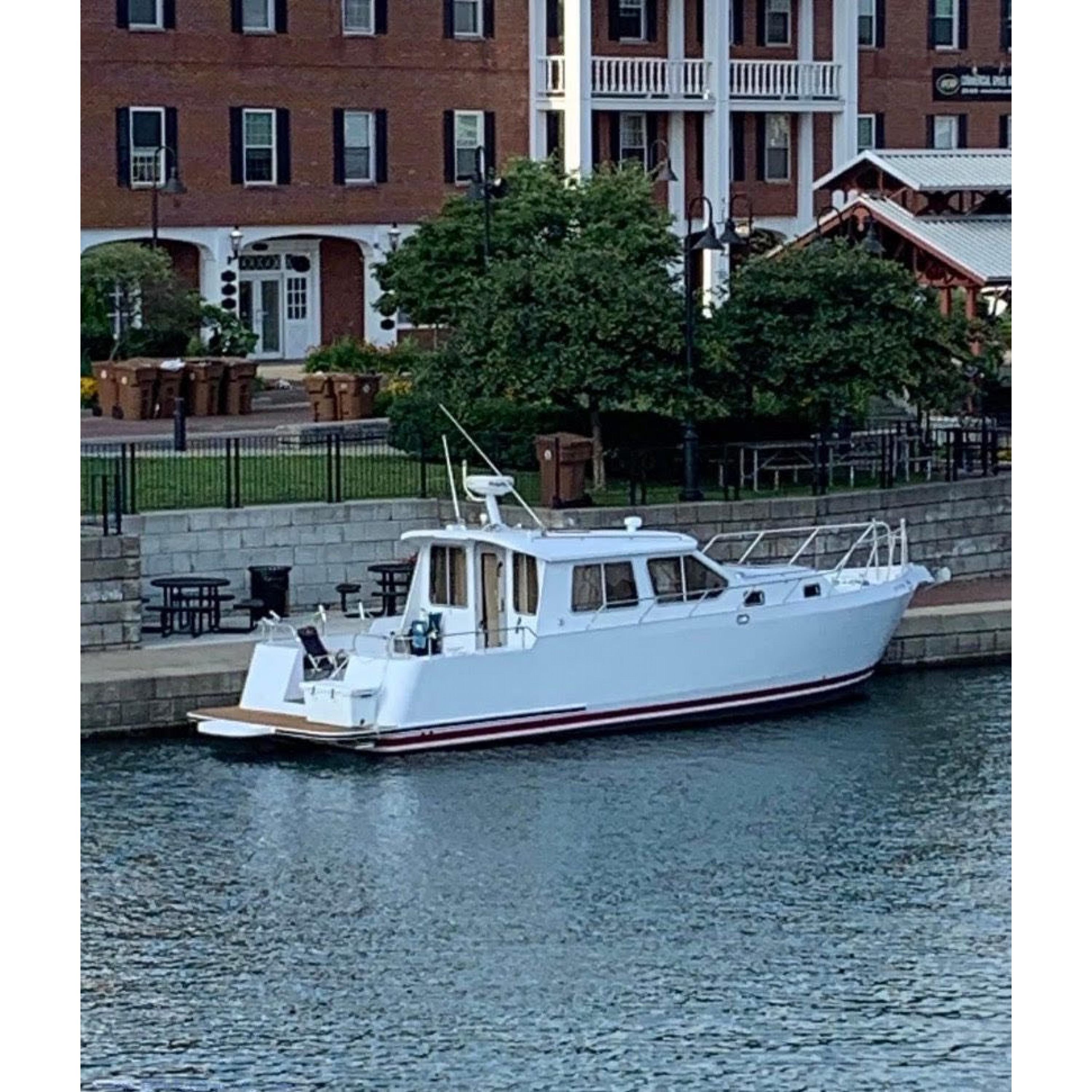 2012 Avia 36 Custom Aluminum Motor Yacht